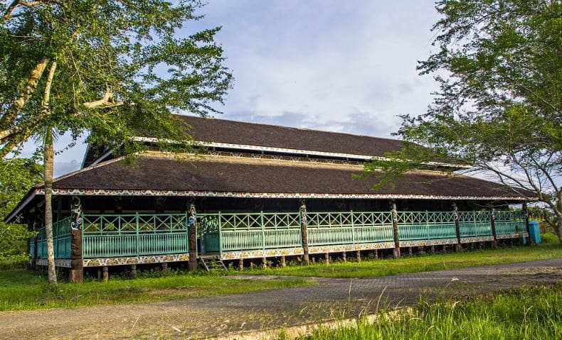 Gambar Rumah Radakng Kalimantan Barat Dan Tengah