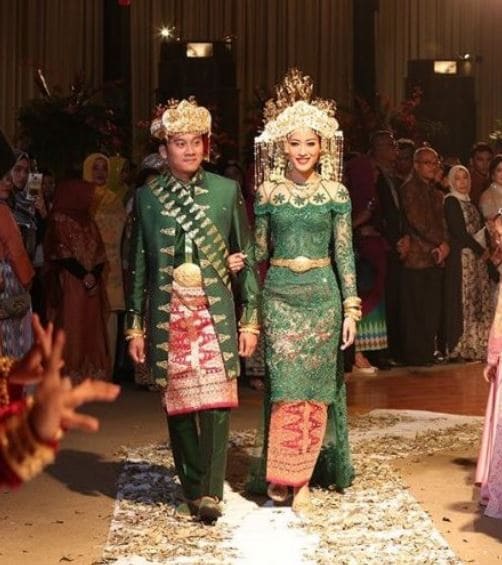Pakaian Adat Bangka Belitung Untuk Upacara Pernikahan