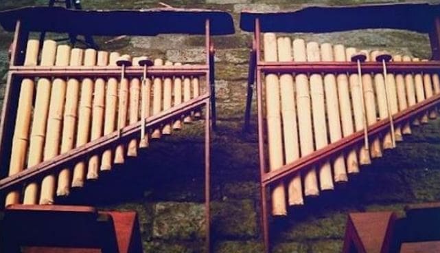 Gambar Alat Musik Tradisional Angklung Caruk Banyuwangi
