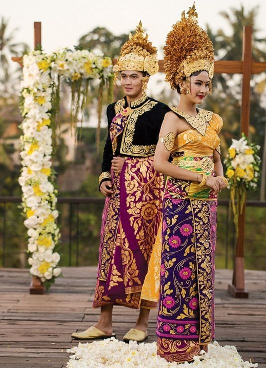 Pakaian Adat Bali Payas Agung
